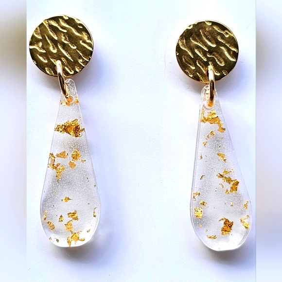 Gold leaf in resin earrings - Picture 5 of 5
